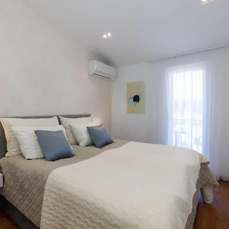 Blue Star - Sea View In Town Centre Appartement