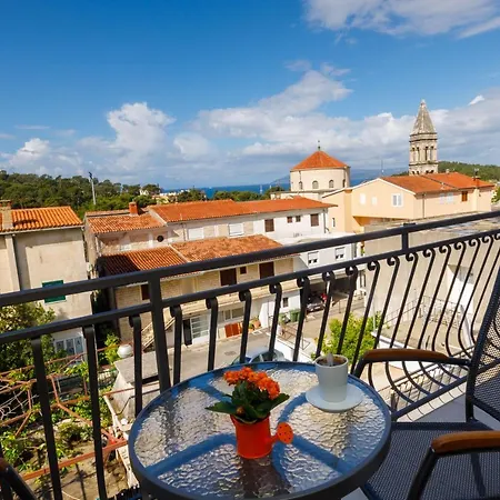 Blue Star - Sea View In Town Centre Makarska