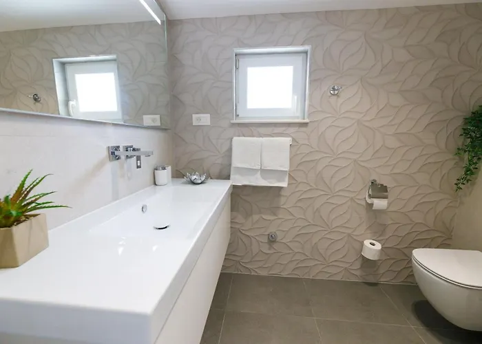 Blue Star - Sea View In Town Centre Apartman *