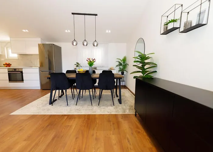 Blue Star - Sea View In Town Centre Apartman *